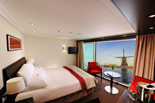 Suite cabin on Avalon Panorama