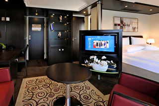 Suite cabin on Avalon Panorama