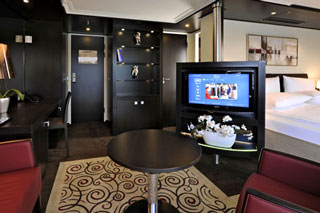 Suite cabin on Avalon Artistry II
