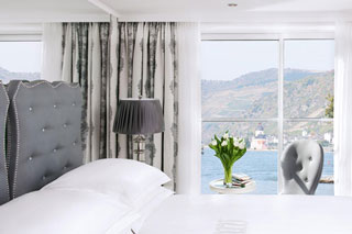 Oceanview cabin on River Empress