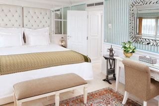 Suite cabin on River Tosca